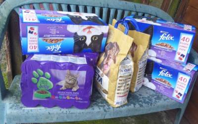 Donations of catfood arrive.